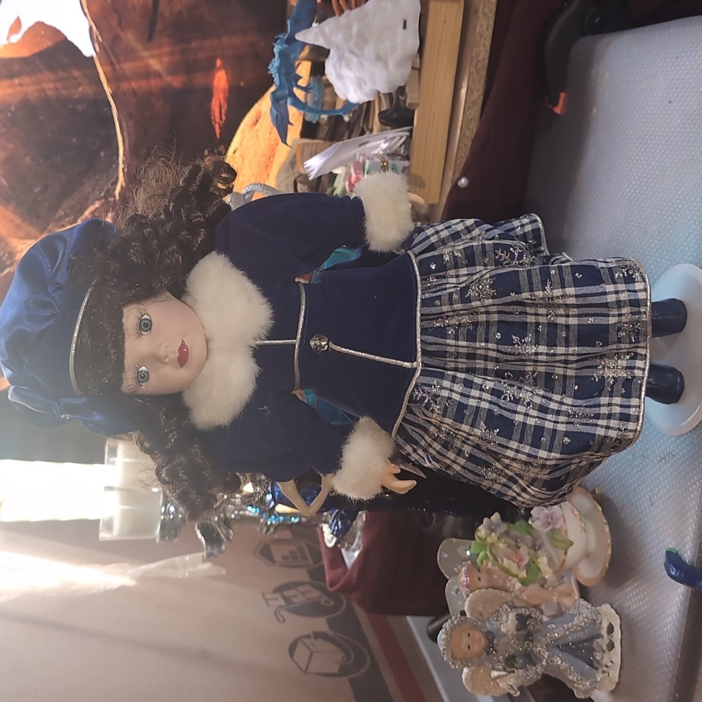 AVAILABLE -Victorian Gardens Collection " Elise" porcelain doll,1998